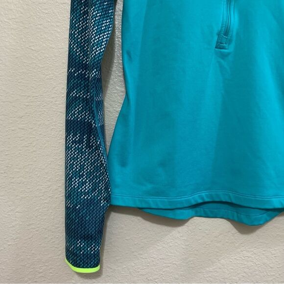 NIKE PRO Dri- Fit Half Zip Women’s Medium Aqua Green Thumb Hole Polyester. - Picture 4 of 16